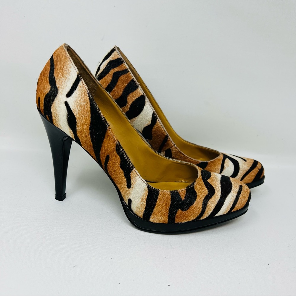 NINE WEST ROCHA TIGER PUMPS - Picture 10 of 11